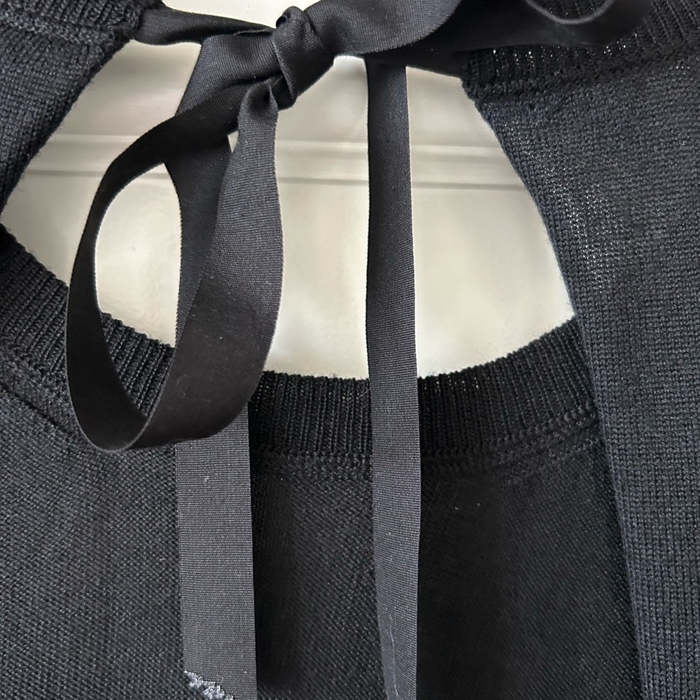 Prada Sweater With Open Back And Bow - image 3